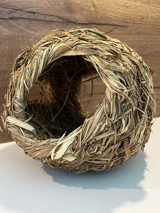 Hay Nest Cube